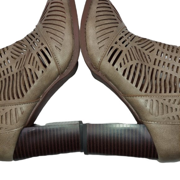 Report Open Toe Laser Cut Booties Women's Size 7 1/2 - Picture 4 of 6